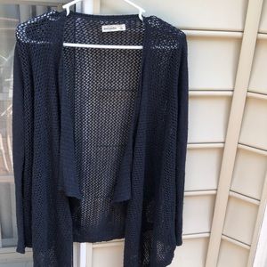Knitted navy Abercrombie sweater!